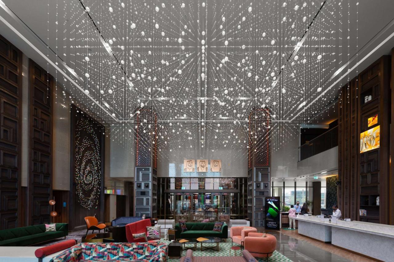 Hyatt Centric Jumeirah Dubai Luaran gambar The lobby of the hotel