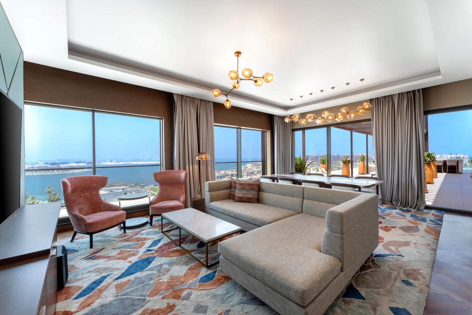 Hyatt Centric Jumeirah Dubai Luaran gambar The Club at Hilton Alexandria